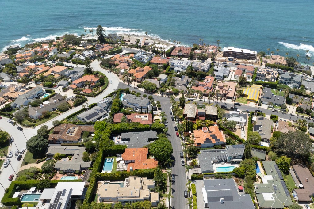 Should owners of vacant second homes be heavily taxed? San Diego voters get to decide – San Diego Union-Tribune