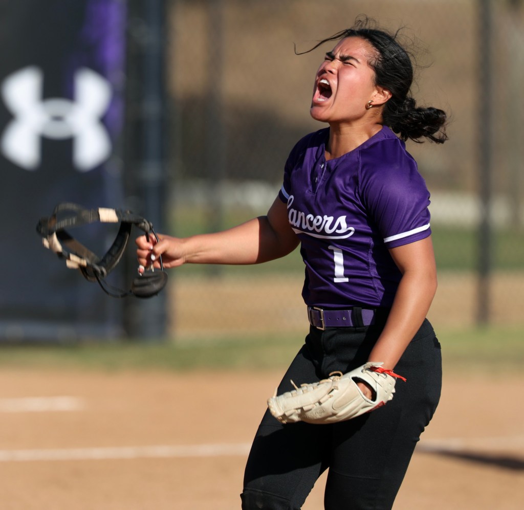 Carlsbad exacts revenge vs. Westview, advances to Division 2 softball finals