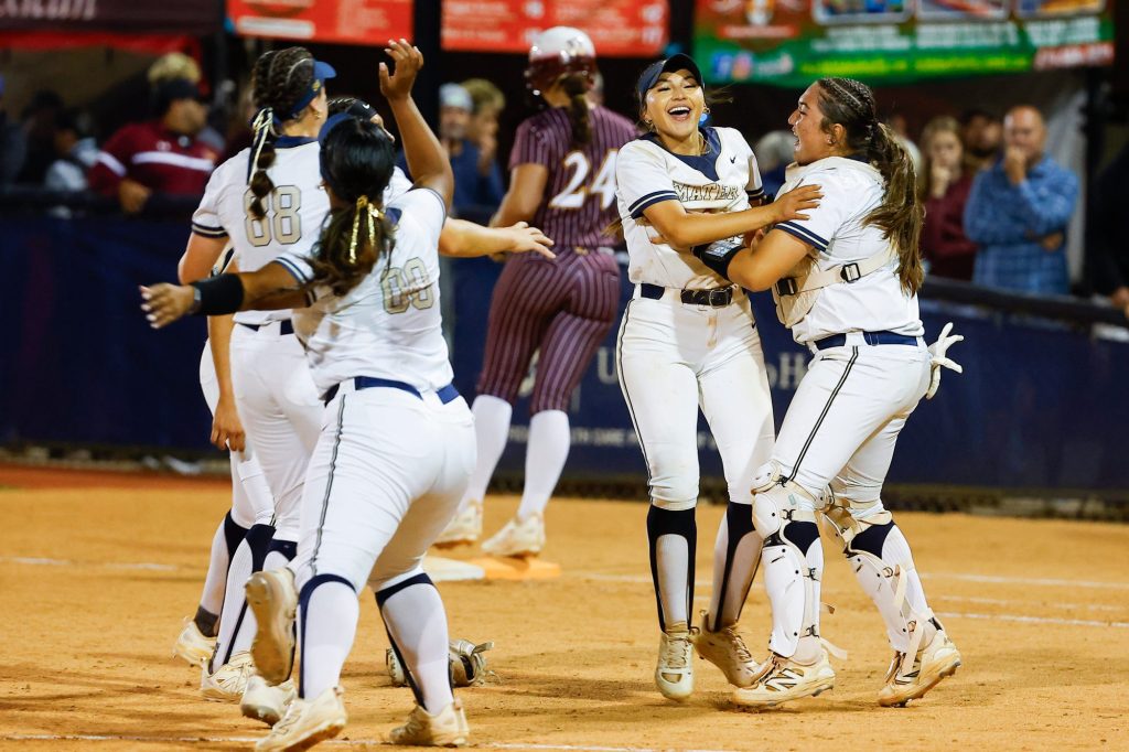 Mater Dei Catholic's Arri Romero shines on the mound, at the plate in Open Division title win