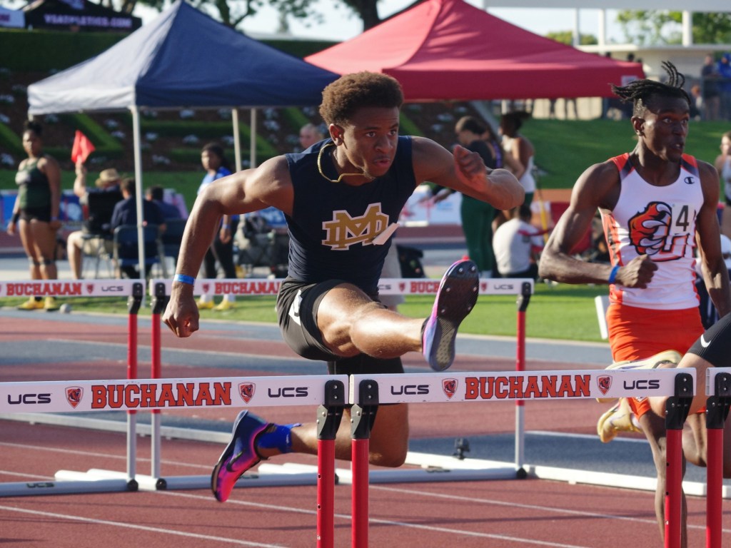 No major hurdles for Mater Dei Catholic's Jasir Fontenot, who wins state title in event