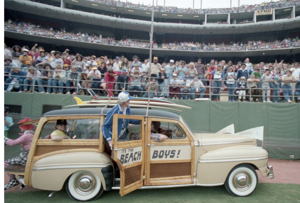 Decades ago, the Padres started a fun, fun, fun Mother's Day concert tradition in Mission Valley