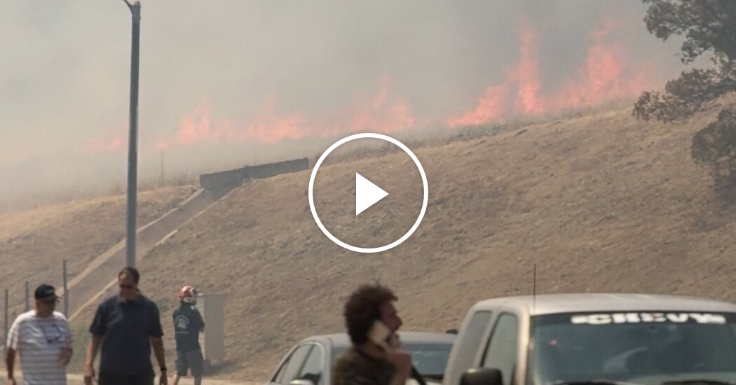 Southern California Fire Forces More Than 23,000 to Evacuate