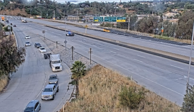 Fire beneath 110 in San Pedro has shut down the freeway – Daily Breeze