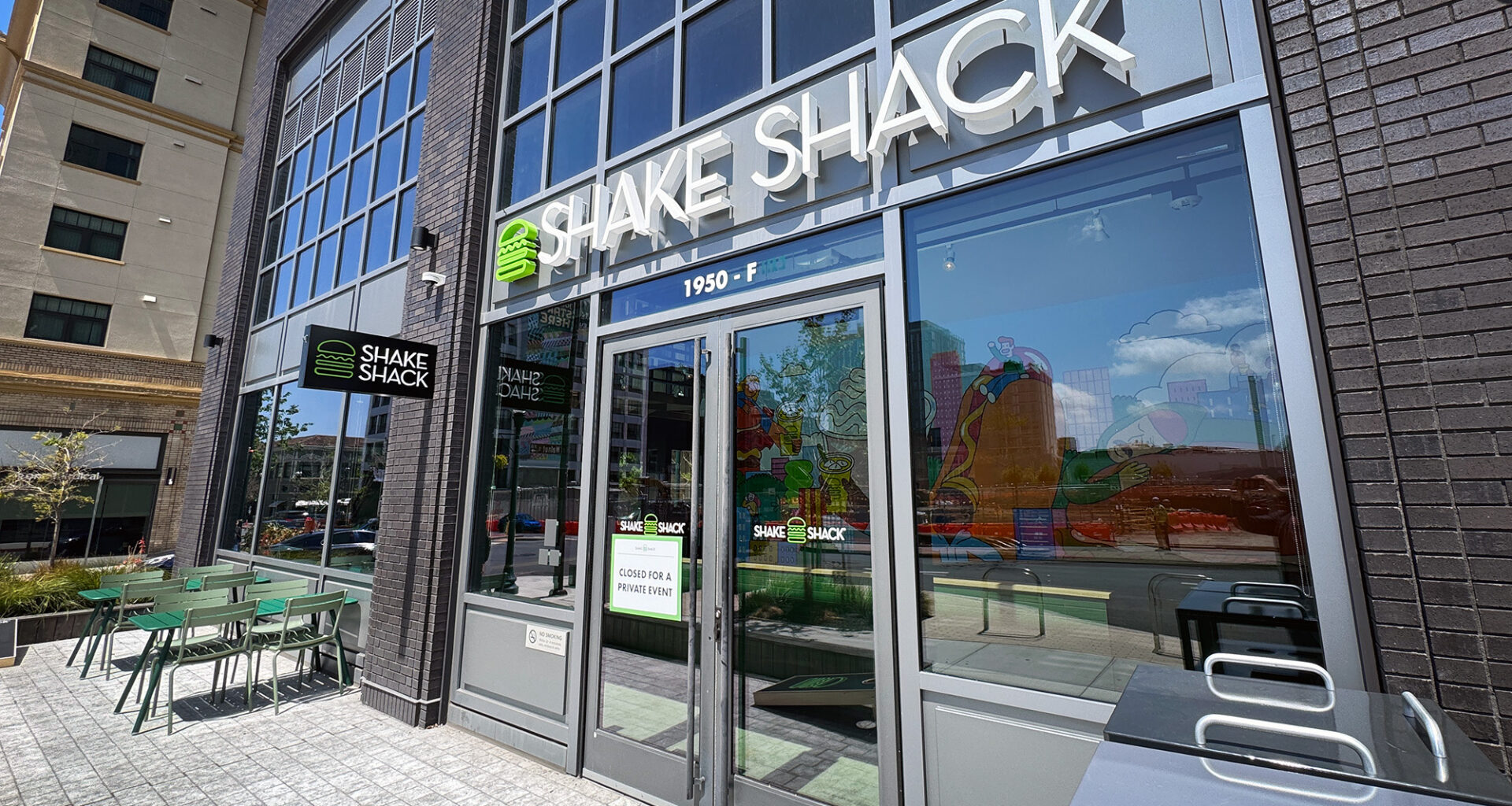 Shake Shack sizzles into downtown Berkeley; plus new bars now pouring in Oakland and Albany