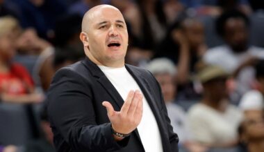 CT Sun rally to beat Los Angeles Sparks, 84-81, in return to Hartford