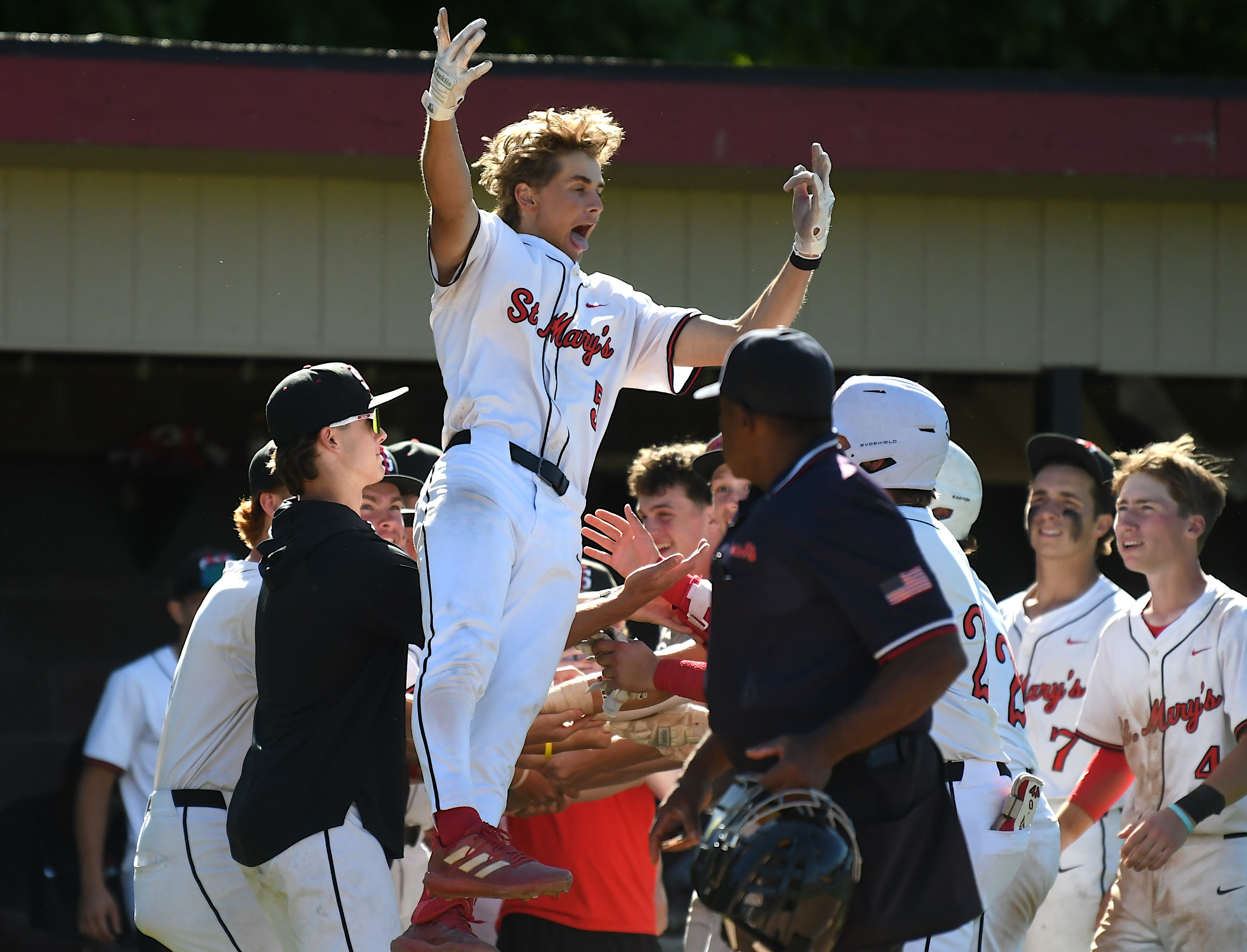 No. 1-ranked Orchard Lake St. Mary's beat Bloomfield Hills Cranbrook...