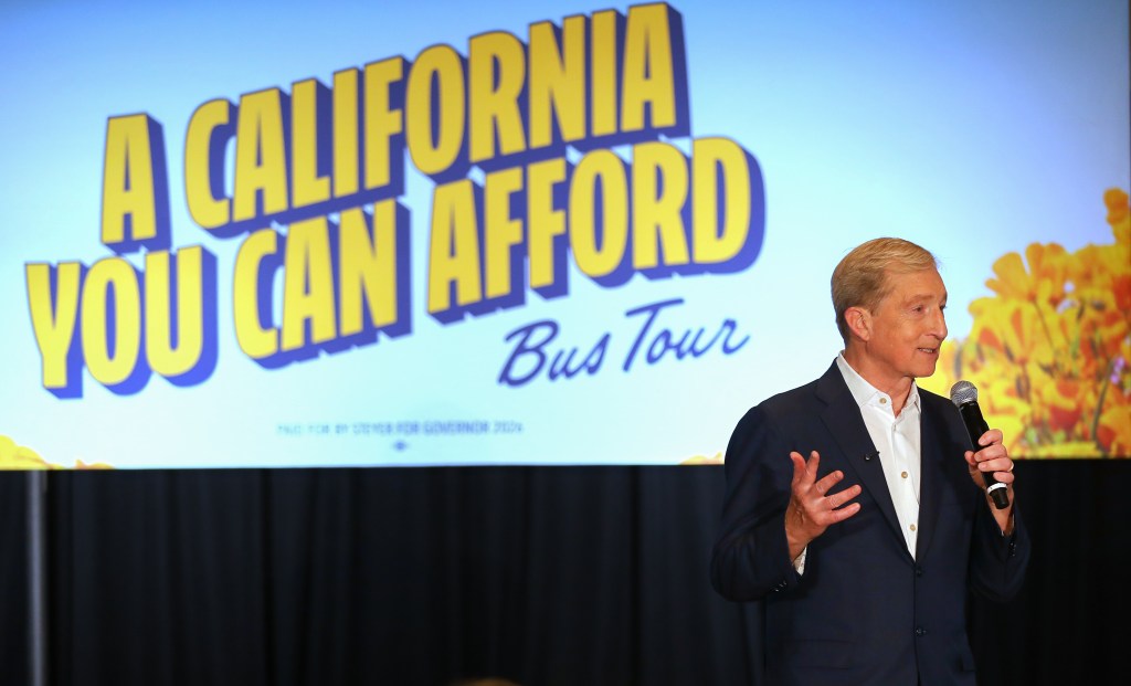 California governor candidate Tom Steyer rails against ICE, PG&E at packed Santa Rosa town hall