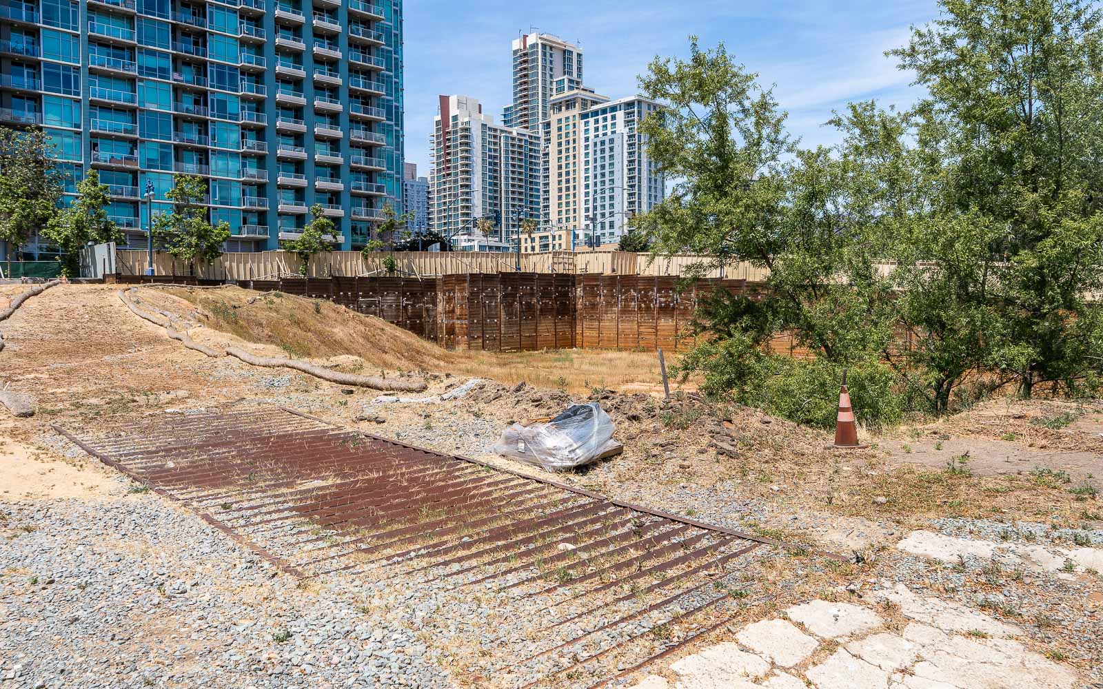 A fault line halted a 40-story tower. The site remains a 'hole in the ground'