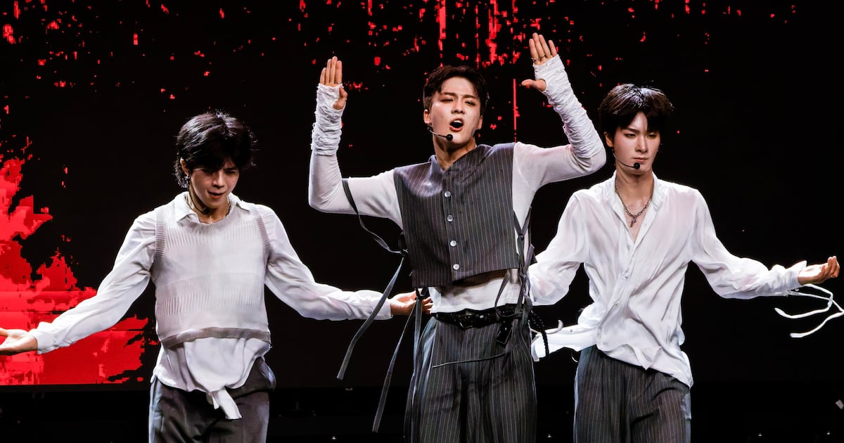 Big Ocean’s stage language comes into its own on ‘THE GREATEST BATTLE’ tour – Annenberg Media