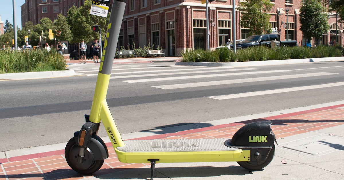 The path most traveled? Wheels creating chaos on campus – Annenberg Media