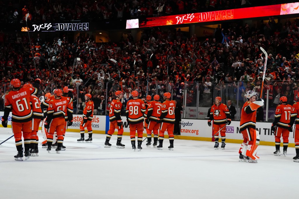 Ducks players celebrate after defeating the Oilers on April 30, 2026.