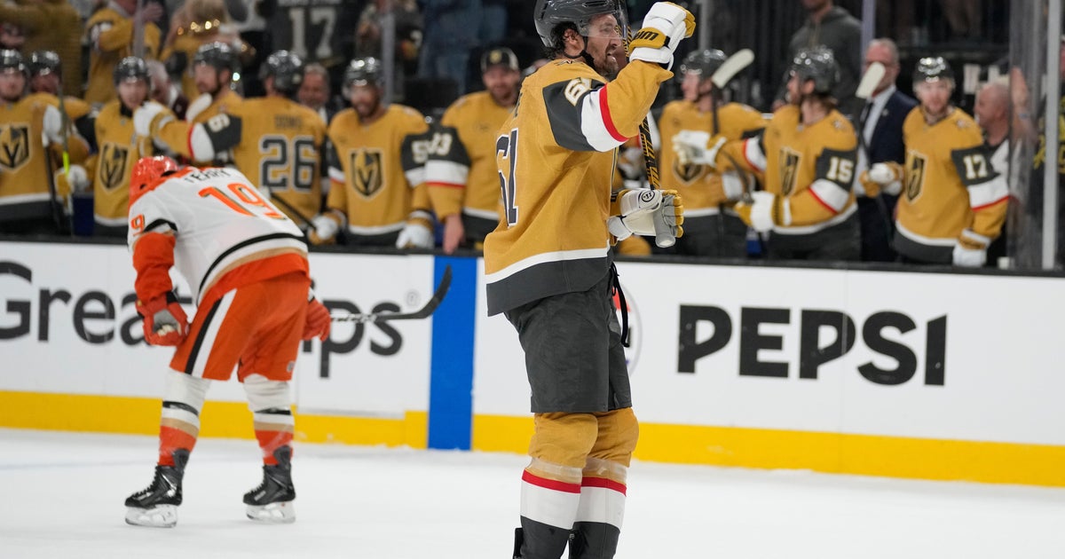 Barbashev scores late as the Golden Knights beat the Ducks 3-1 in Game 1