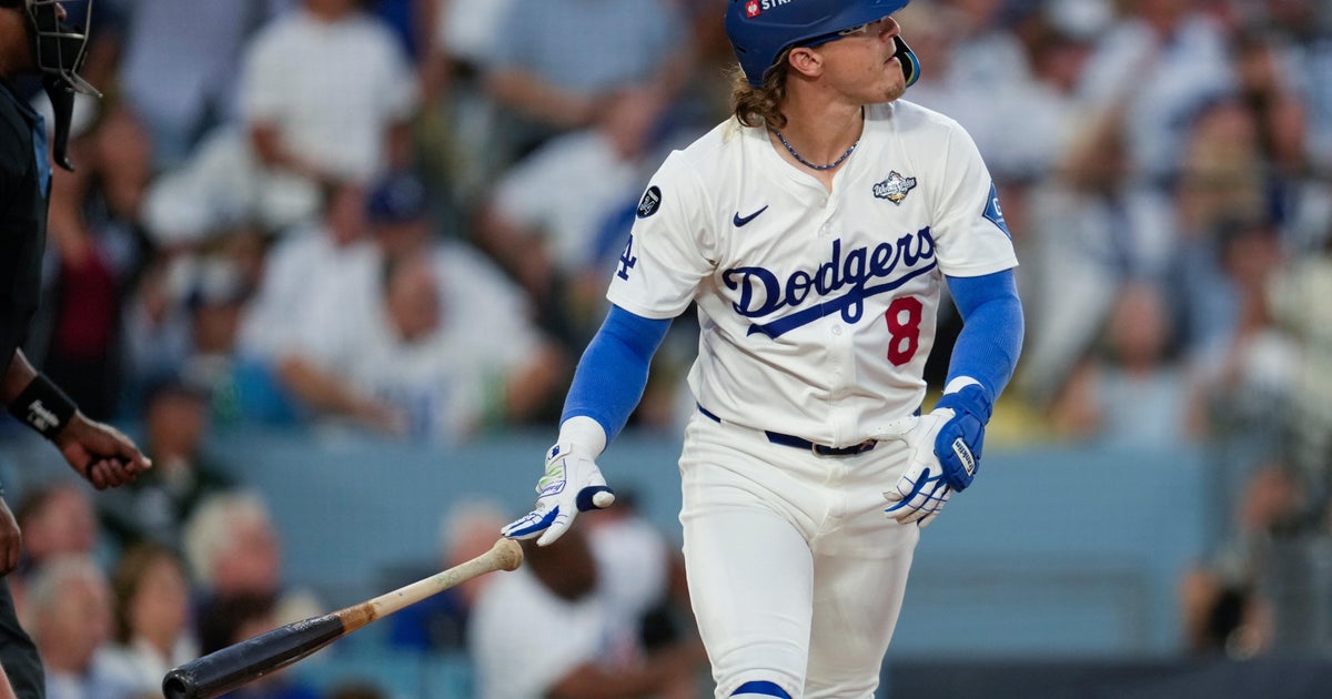 Dodgers get their "clown in the clubhouse" back as Kiké Hernández returns from surgery