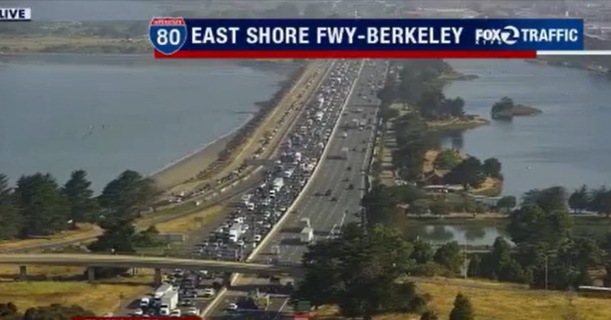 Deadly motorcycle crash at Bay Bridge toll plaza