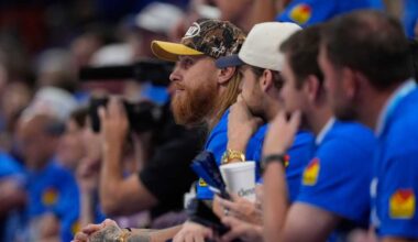 George Kittle sits courtside to cheer on Thunder in West Finals