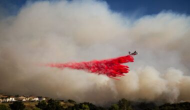 Live updates: Crews battle multiple wildfires across Southern California