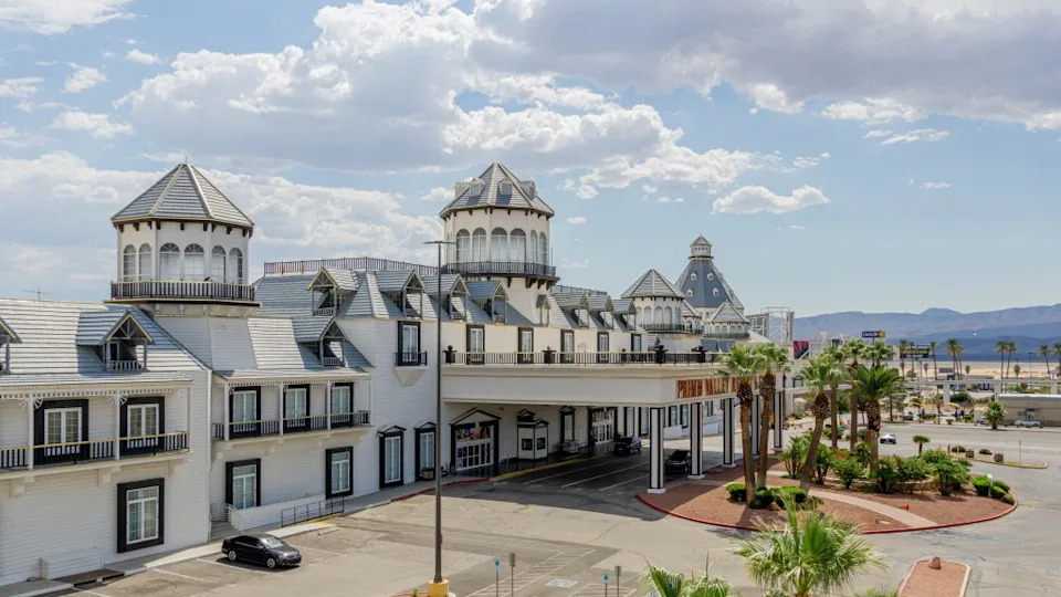 The exterior of Primm Valley Resort Casino. Shutterstock / JRiverarex