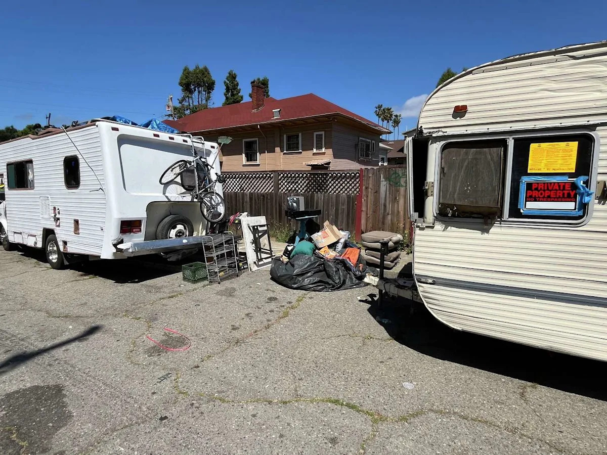 Newsom's office urged Oakland to clear homeless encampment by NFL star Marshawn Lynch's family home