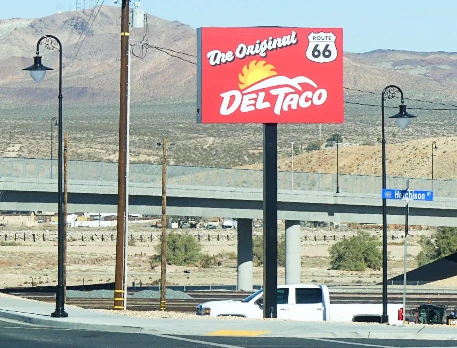After a recent Barstow town hall, Republican gubernatorial candidate Steve Hilton stopped by one of the first Del Taco restaurants to enjoy some food.