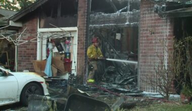 Sacramento County duplex fire displaces 12, injures mother and child