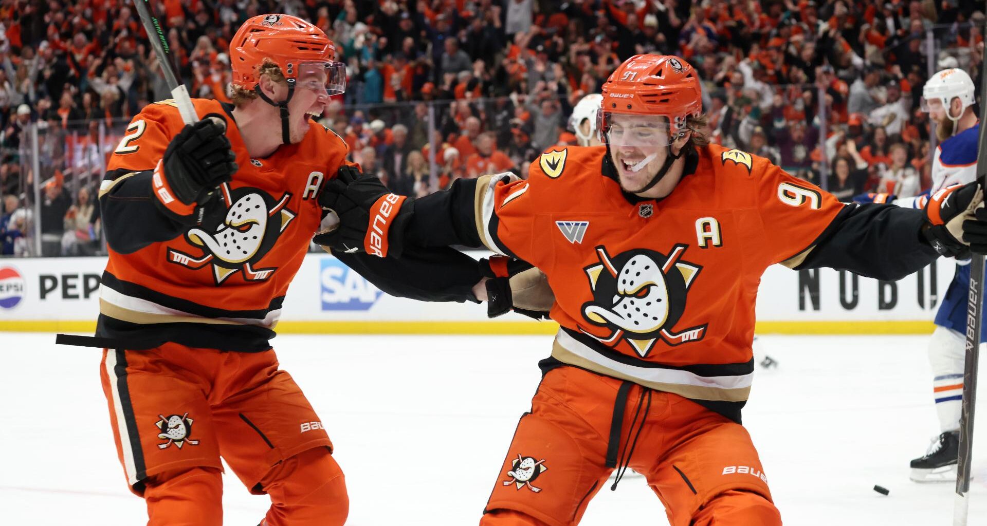Carlsson, Terry lead Ducks to 5-2 win in Game 6, eliminating the 2-time conference champ Oilers
