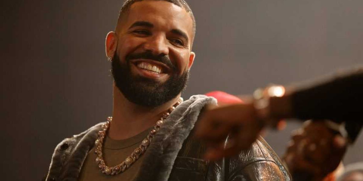 Drake Reacts to Breaking This Michael Jackson Chart Record: ‘Carry On Carry On’