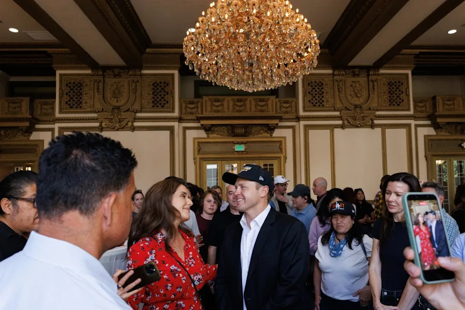 Spencer Pratt speaks to supporters Saturday at the historic Alexandria Hotel in downtown Los Angeles during a mayoral campaign. Jonathan Alcorn for CA Post