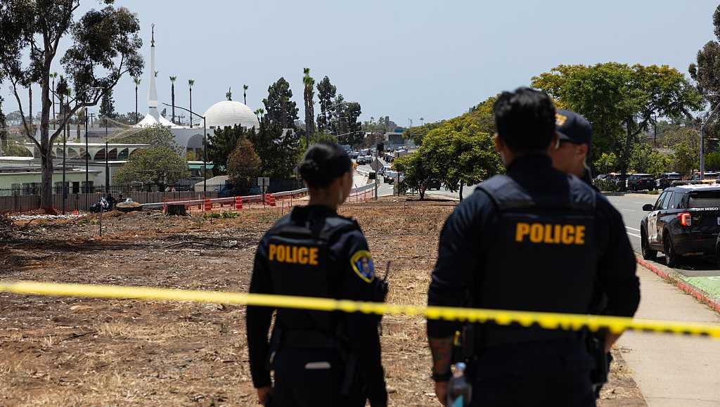3 killed in San Diego mosque shooting, teen suspects dead