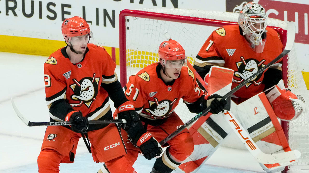 Ducks get spark from lineup changes to even West 2nd Round