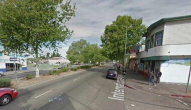3 killed, several more injured after driver crashes into crowd in Oakland