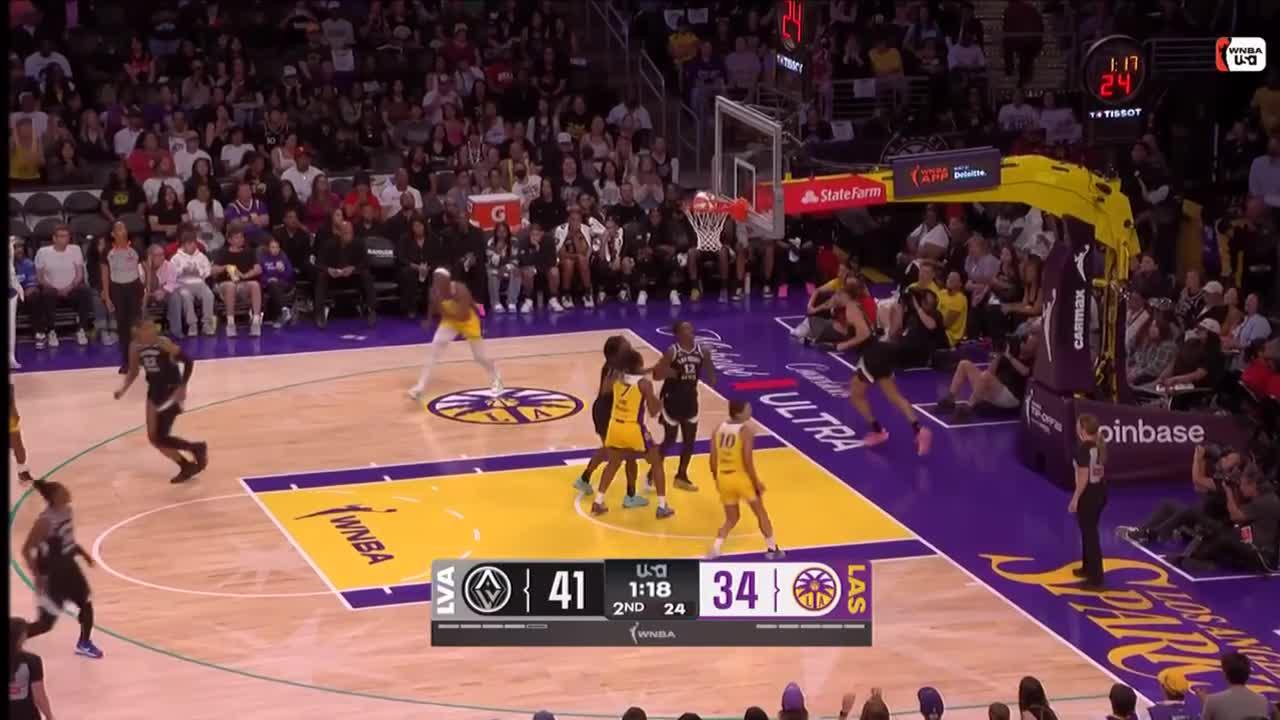 Carter scores 22, Young adds 20 as Aces beat Sparks 105-78
