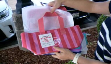Crowds gather at Trader Joe's in East Sacramento for limited-edition tote bags
