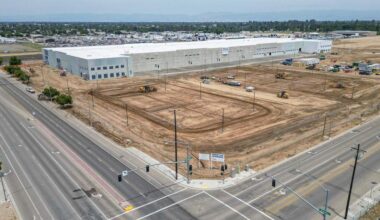 New Amazon facility coming to Fresno. Mega warehouse project underway on west side