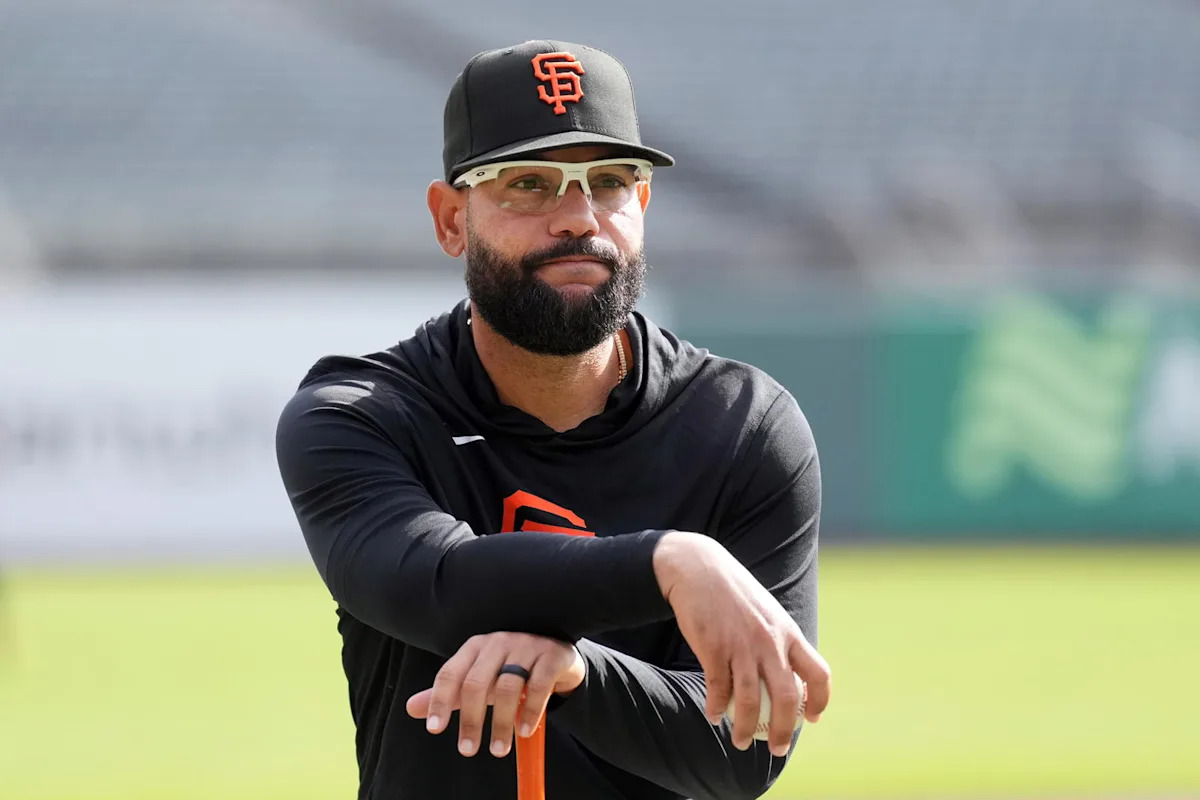 Giants Shake Up Staff, Replace Third Base Coach Hector Borg