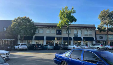 Gap to close its only store in Oakland