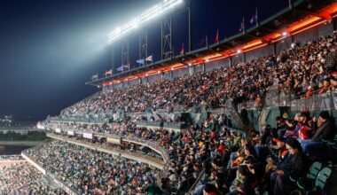 How do Giants fans feel about the “Tarps Off” trend?
