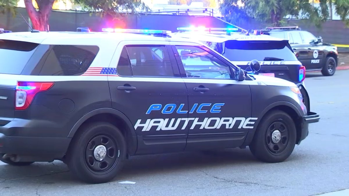 1 dead, 3 injured after multi-vehicle crash in Hawthorne – NBC Los Angeles
