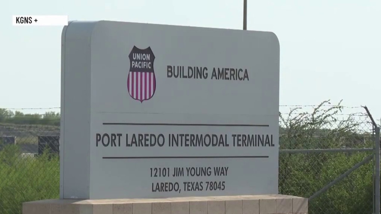 6 found dead in boxcar after smuggling trip from Long Beach