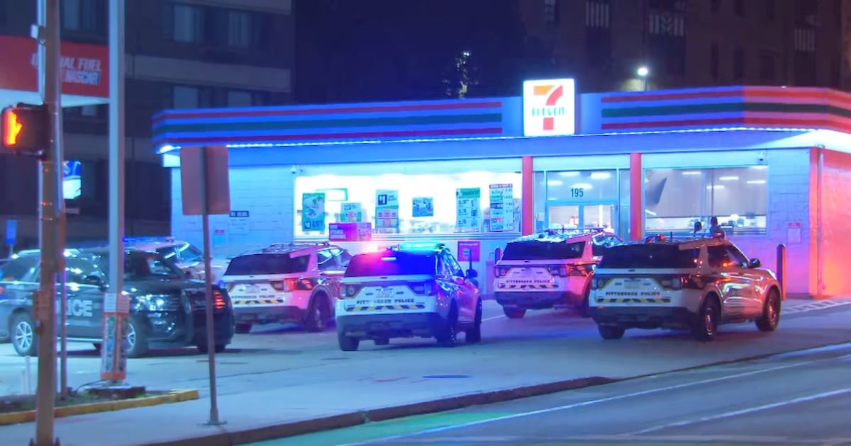 Man expected to face charges after barricading himself in Oakland 7-Eleven