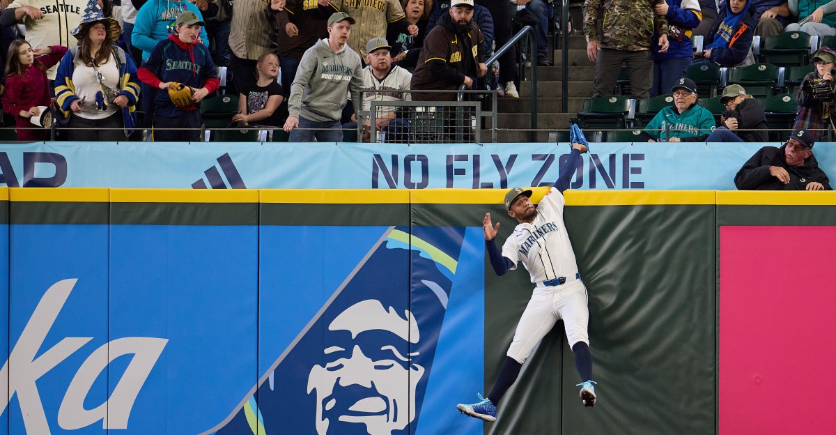Out-thundered & sundered, San Diego Padres squash Seattle Mariners 7-4