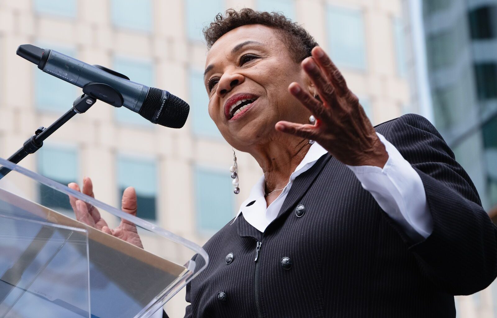 'Strong mayor' charter reform plan advancing in Oakland