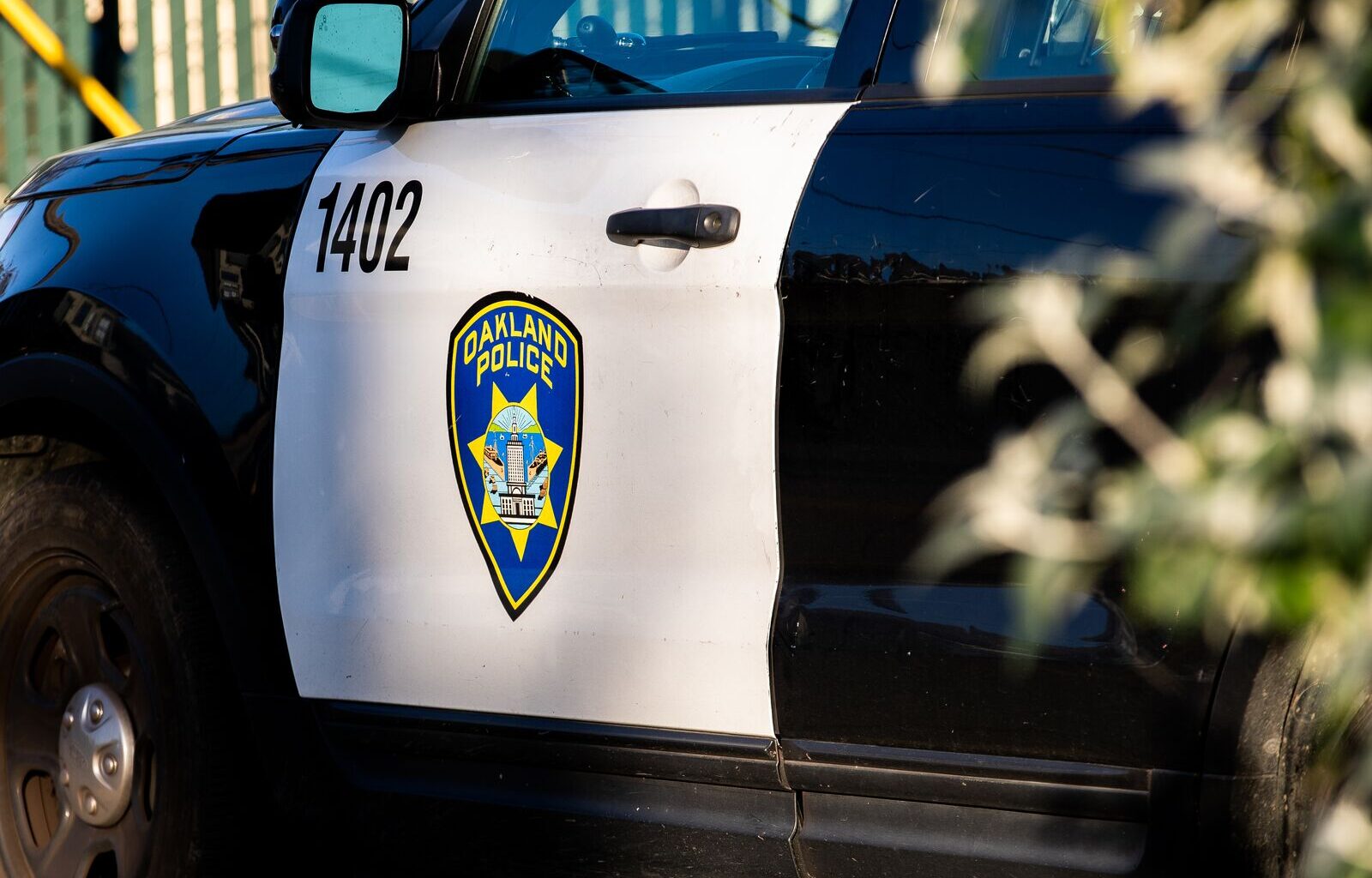 3 killed by driver who crashed into pedestrians on East Oakland sidewalk
