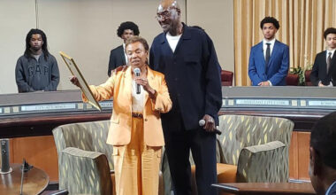 Oakland Mayor Barbara Lee presents Oakland actor Delroy Lindo the key to the cCity Council chambers of Oakland City Hall in downtown Oakland. Photo by Carla Thomas. 