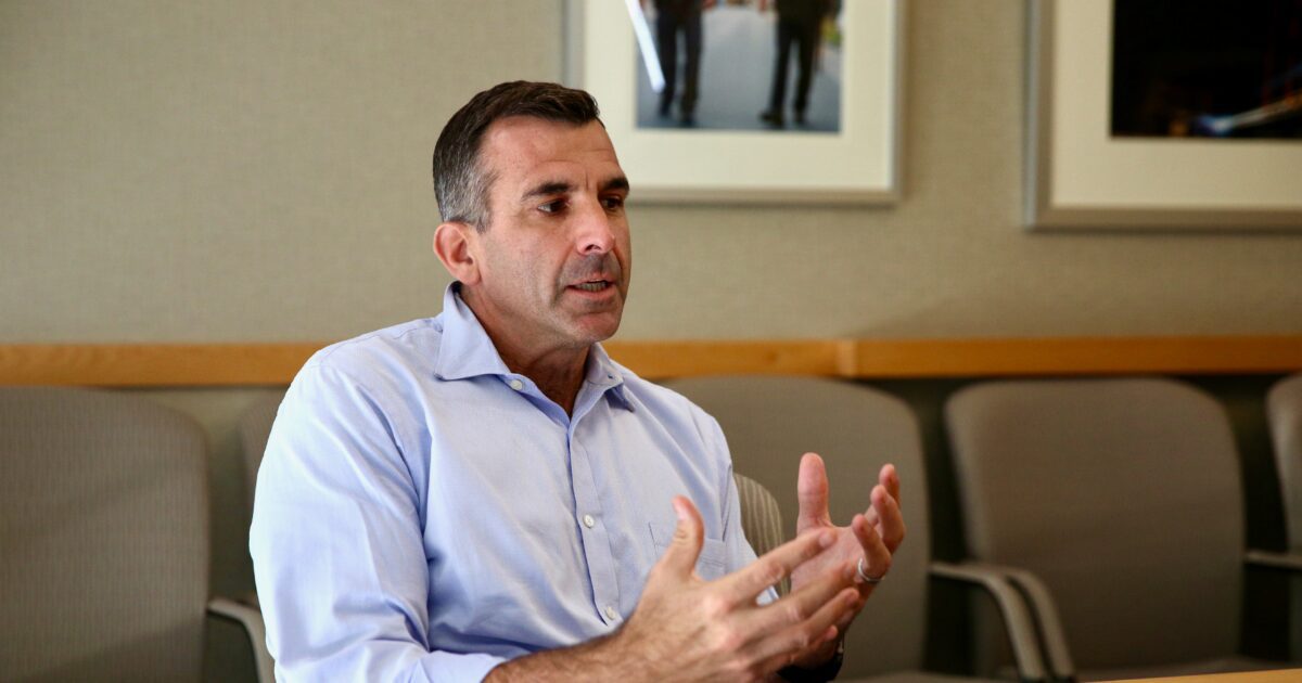 Silicon Valley lawmaker favors AI tech partnerships over regulations