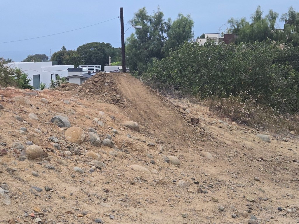 ‘A real mess’: La Jolla Bike Path volunteers look for stepped-up enforcement against bike ramp construction – San Diego Union-Tribune
