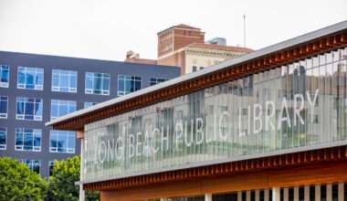 Torrance man pleads not guilty to stabbing officer at Long Beach library | 2 Urban Girls