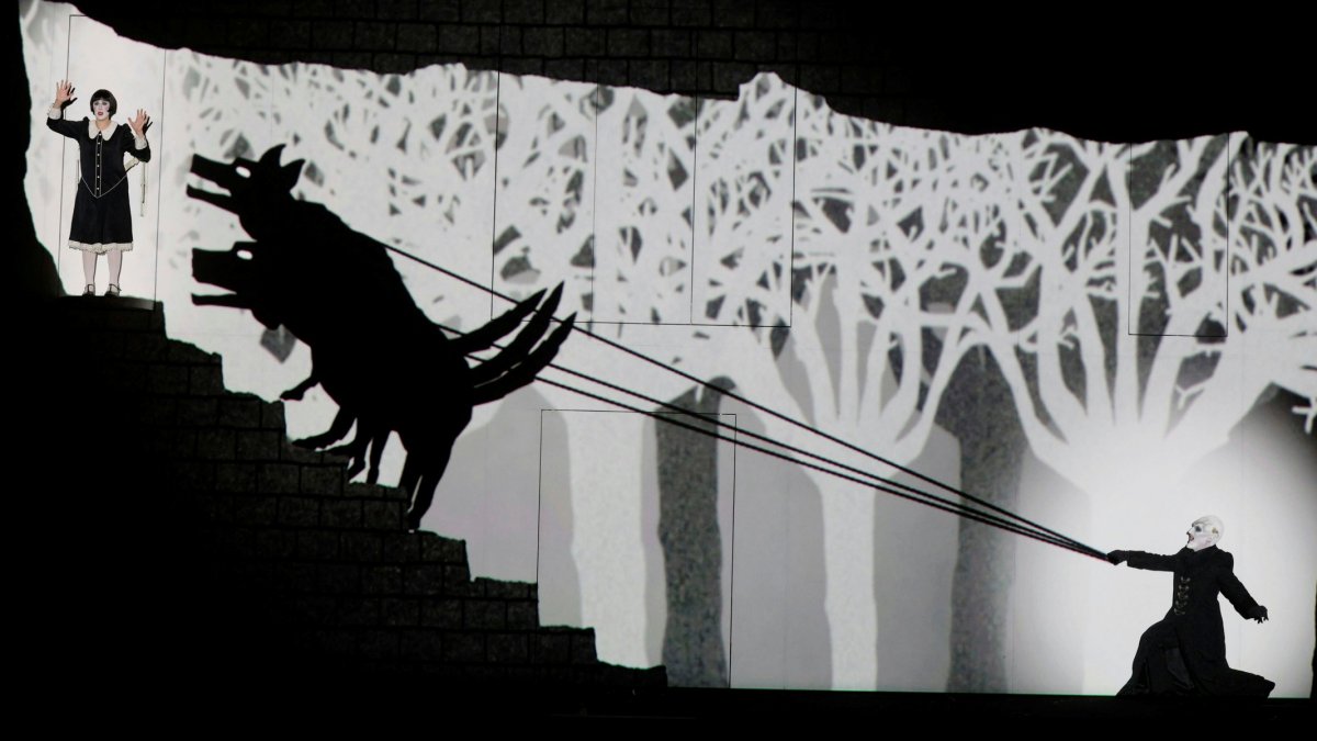 LA Opera’s ‘The Magic Flute’ shimmers with animation, projections, and wonder – NBC Los Angeles
