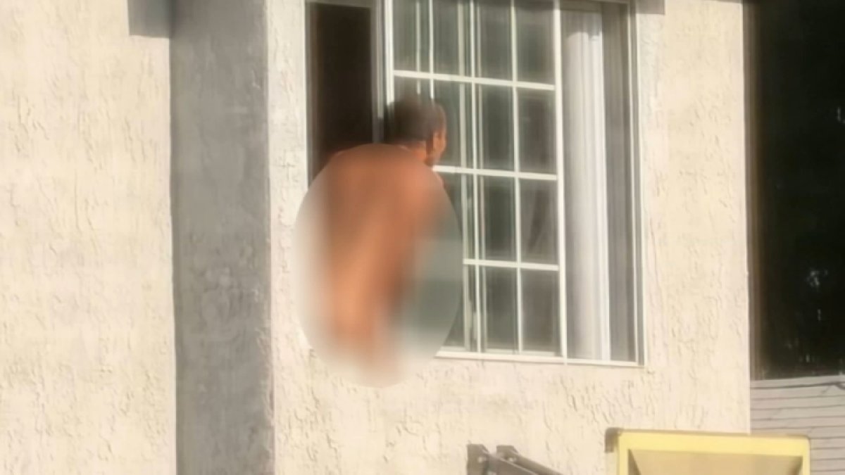 Nude and lewd neighbor leaves Reseda residents frustrated – NBC Los Angeles