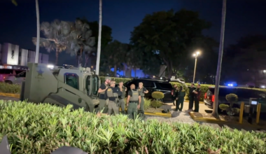 Man armed with knife barricaded himself into an Oakland Park apartment building, BSO says