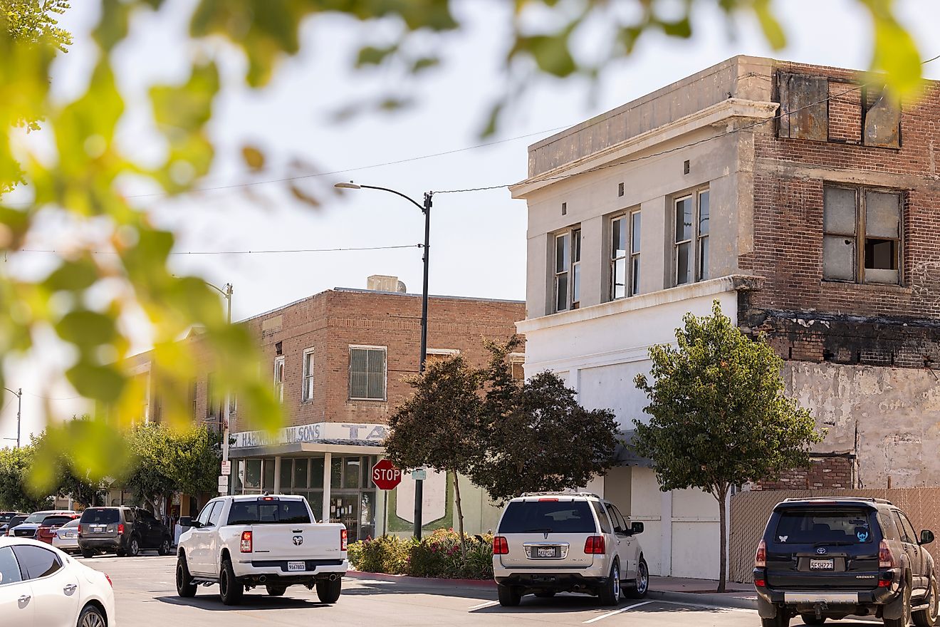 6 Best Towns Near Bakersfield For Retirees